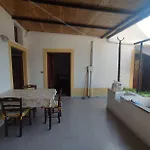 Casa Amena Con Ampio Terrazzo E Giardino Hébergement de vacances